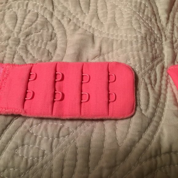 VICTORIA'S SECRET "Very Sexy" After Dark Lightly Lined Plunge Bra NWOT! 32D - Picture 12 of 16